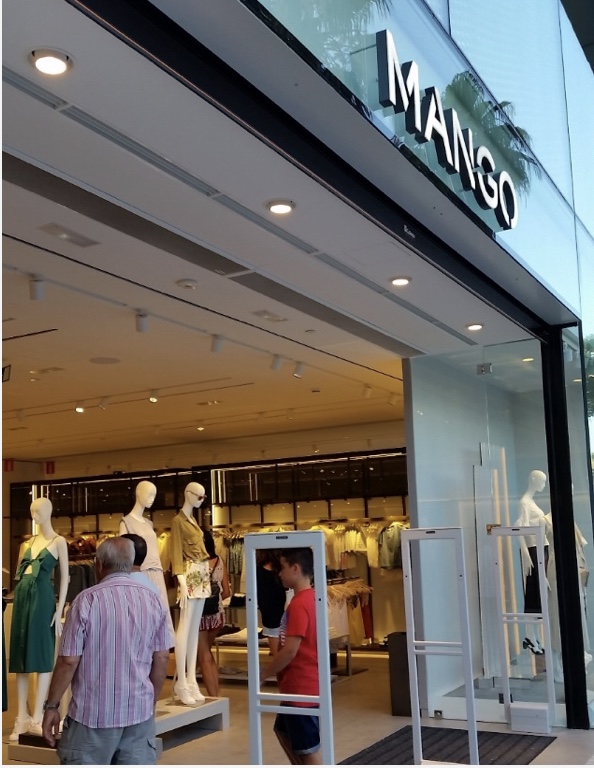 34371487-4DCF-4FED-92CE-CEA390F1CF40